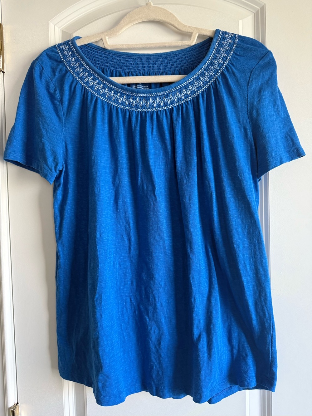 Talbots Blue Embroidered Scoop Neck Women’s Top, sz. M, 100% Cotton, EUC!